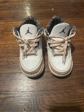 Jordan Retro 3 Vintage Floral